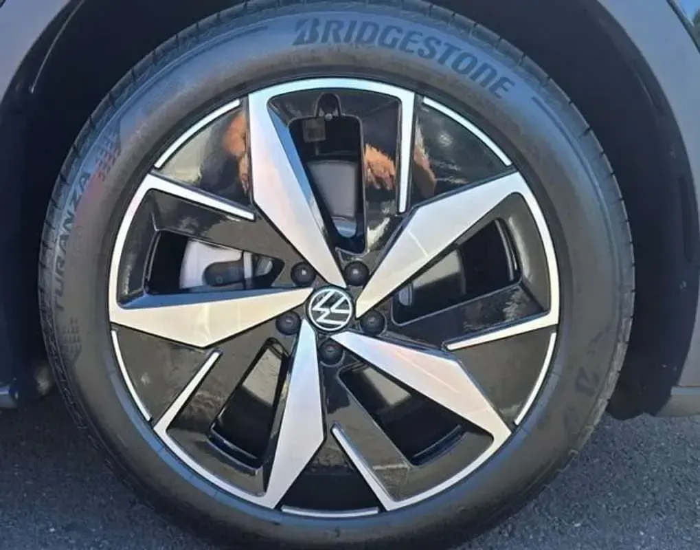 Usado VW ID.4 GTX 220 kW (300 CV) 2025 Negro SUV