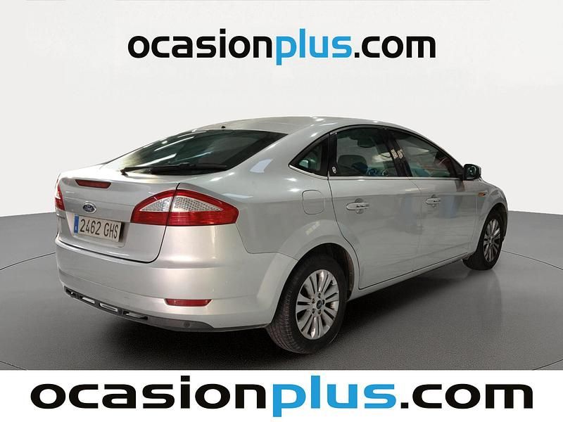 Usado Ford Mondeo Ghia 145 CV (106 kW) 2008 Gris Berlina
