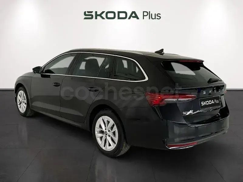 Nuevo Skoda Octavia 150 CV (110 kW) 2026 Negro Familiar