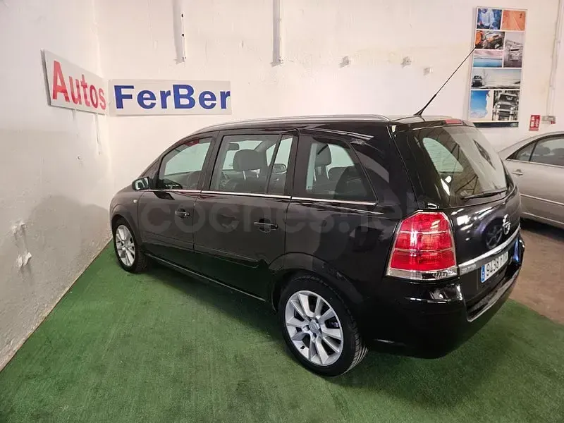 Usado Opel Zafira Cosmo 140 CV (102 kW) 2007 Negro Monovolumen