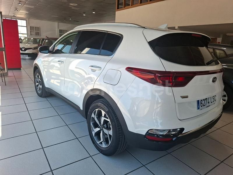 Usado Kia Sportage 136 CV (100 kW) 2021 Blanco SUV