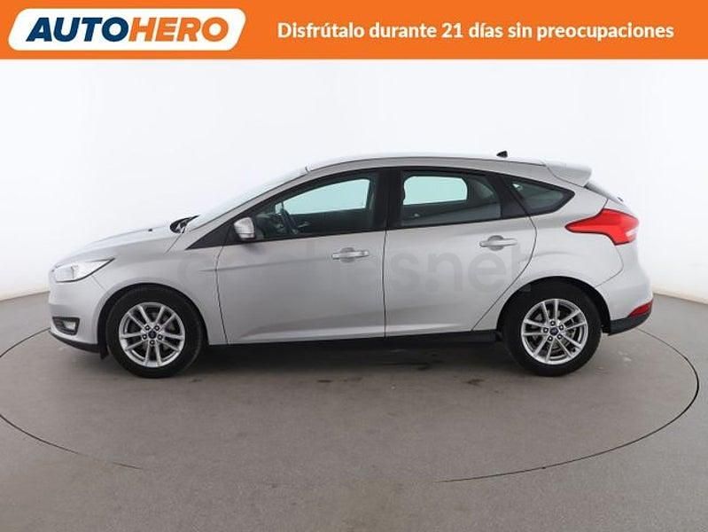 Usado Ford Focus Trend+ 126 CV (92 kW) 2016 Gris Berlina