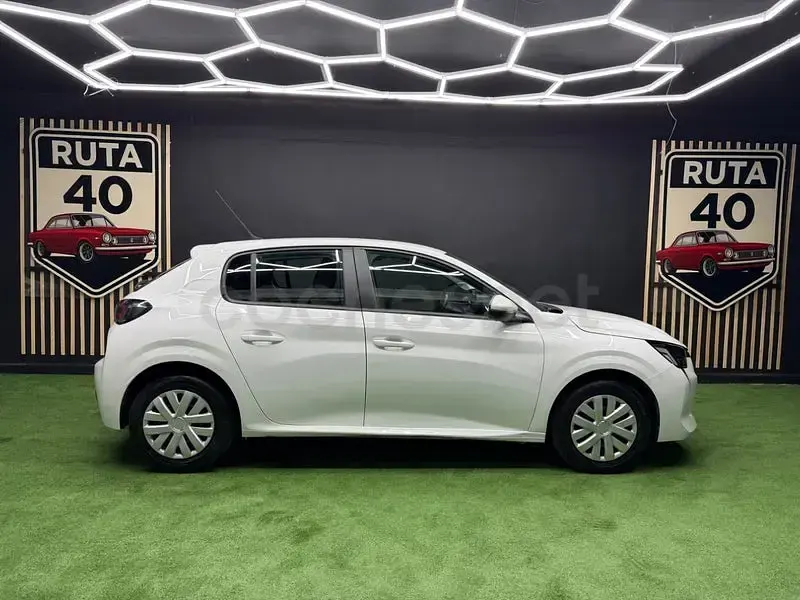 Usado Peugeot 208 Active 75 CV (55 kW) 2022 Blanco Utilitario
