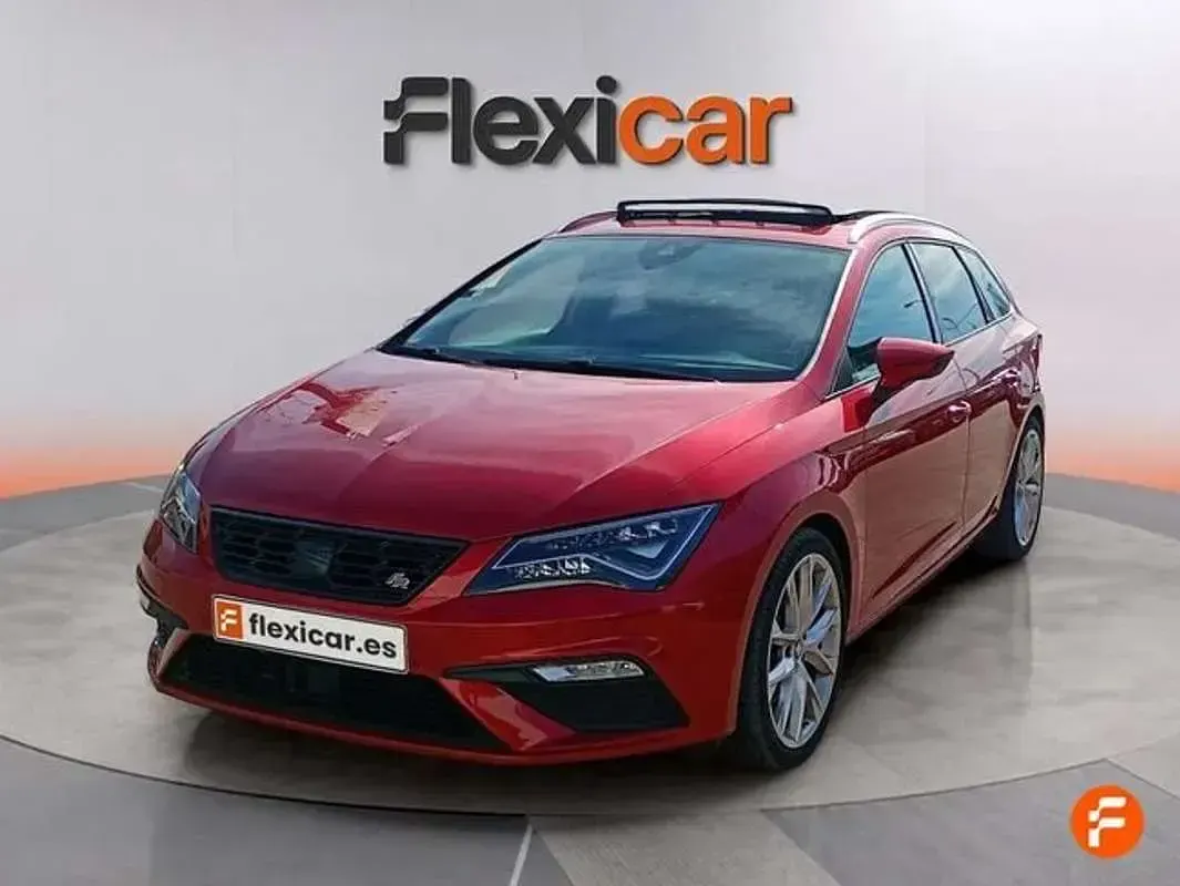 Usado Seat Leon ST FR 150 CV (110 kW) 2020 Rojo Familiar