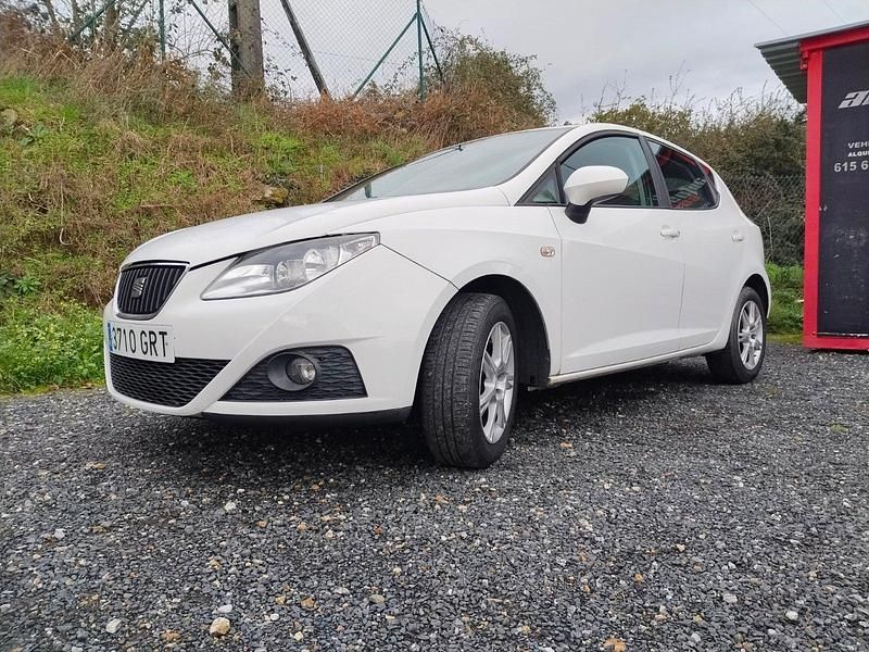 Usado Seat Ibiza Style 105 CV (77 kW) 2009 Blanco Berlina