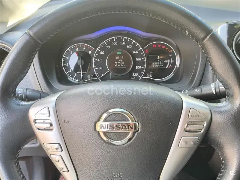 Usado Nissan Note Acenta 80 CV (58 kW) 2015 Gris / plata Utilitario
