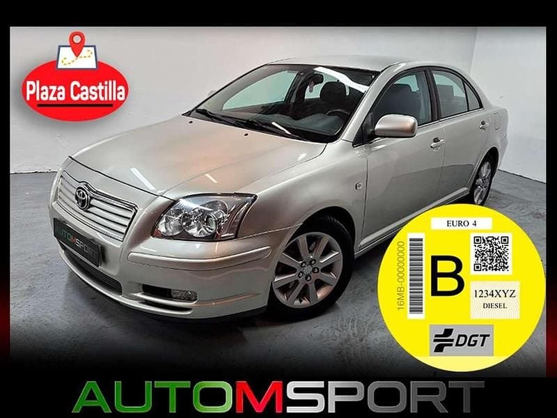 Usado Toyota Avensis Sol 116 CV (85 kW) 2003 Beige Berlina