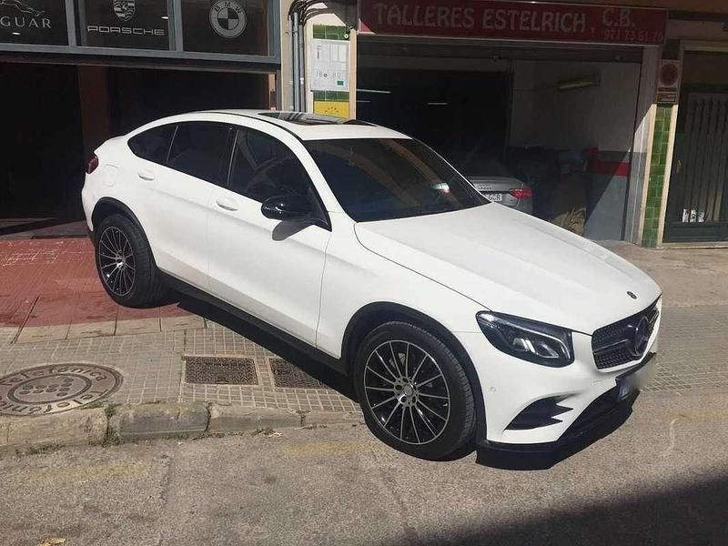 Usado Mercedes GLC250 AMG line 211 CV (155 kW) 2016 Blanco SUV