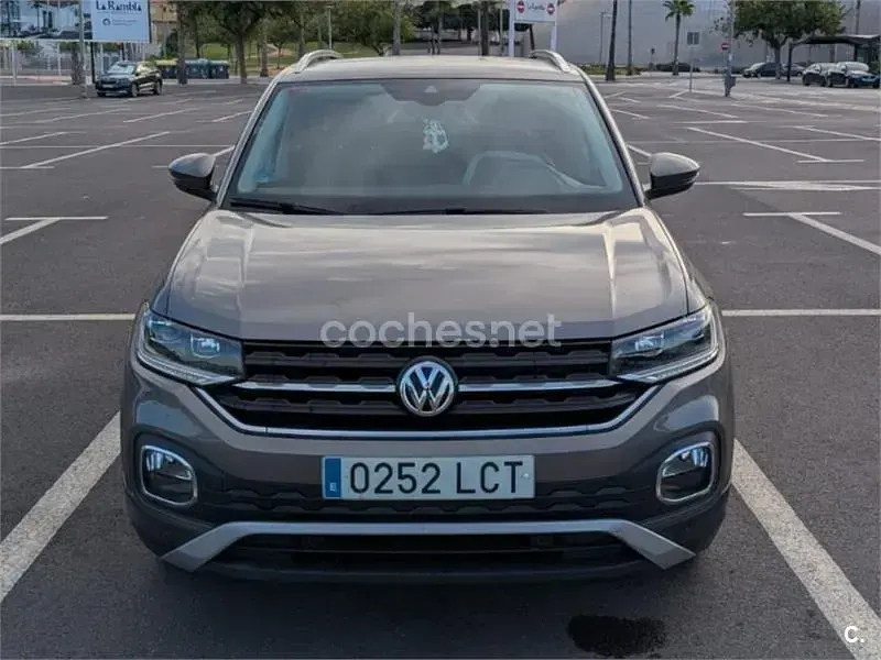 Usado VW T-Cross Sportline 115 CV (84 kW) 2019 Gris / plata SUV