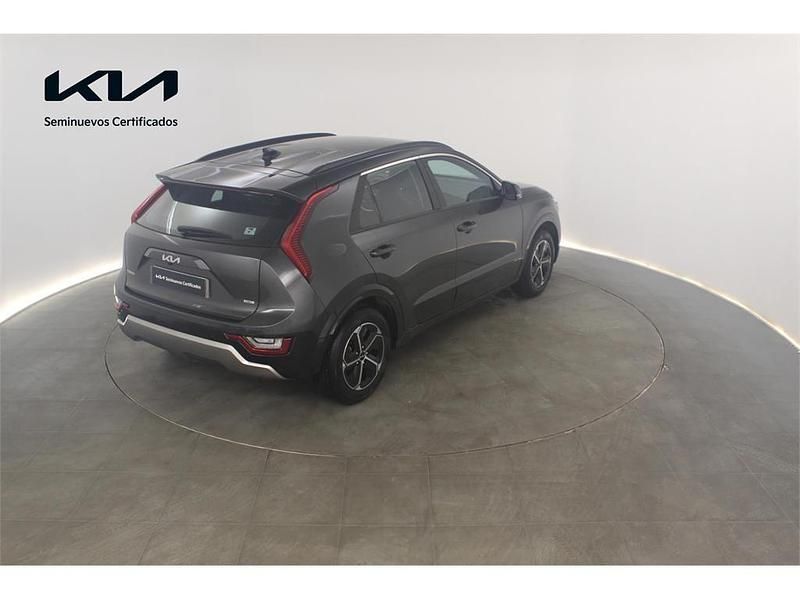 Usado Kia Niro 141 CV (103 kW) 2024 Gris SUV