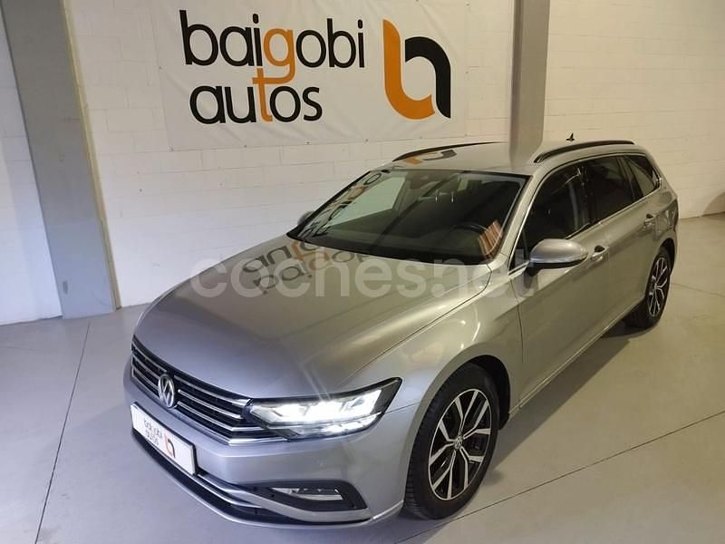 Usado VW Passat Executive 150 CV (110 kW) 2020 Gris / plata Familiar