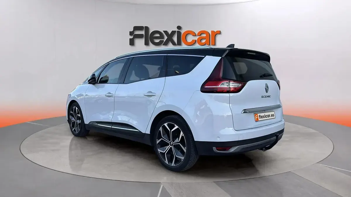 Usado Renault Grand Scénic IV Techno 140 CV (102 kW) 2022 Blanco Monovolumen