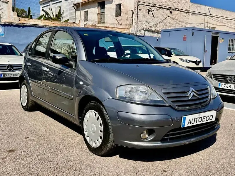 Usado Citroën C3 Exclusive 92 CV (67 kW) 2003 Gris / plata Berlina