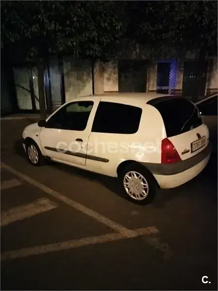 Usado Renault Clio 60 CV (44 kW) 2000 Blanco Berlina