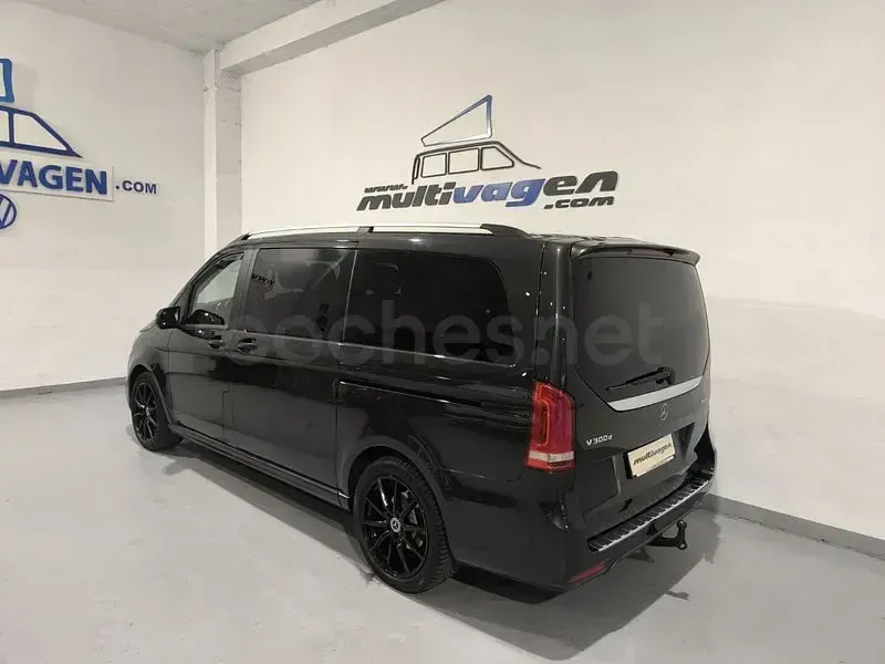 Usado Mercedes V300 Avantgarde 239 CV (175 kW) 2019 Gris / plata Monovolumen