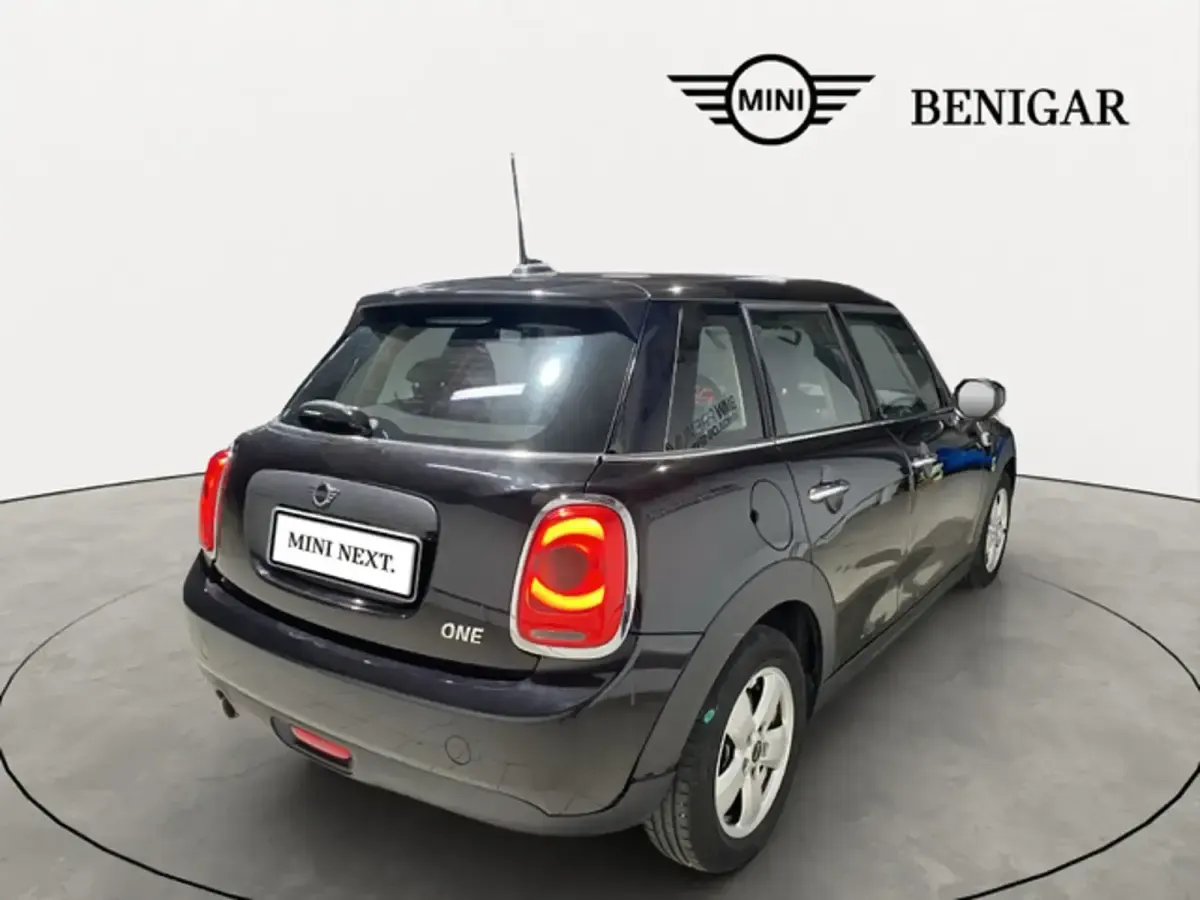 Usado Mini Cooper 102 CV (75 kW) 2020 Negro Utilitario