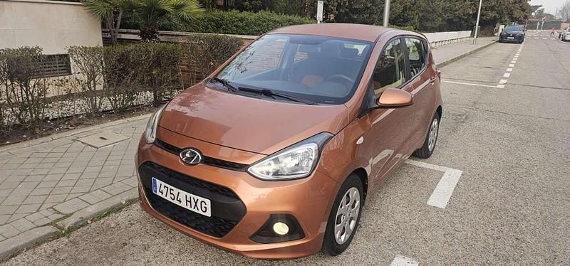 Usado Hyundai i10 67 CV (49 kW) 2014 Beige Utilitario