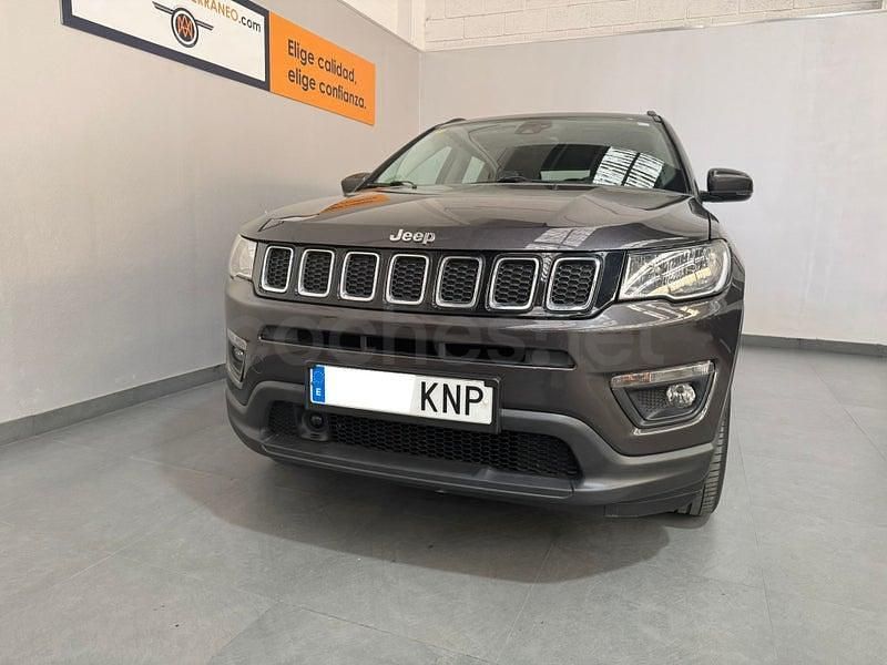 Usado Jeep Compass Longitude 140 CV (102 kW) 2018 Gris SUV