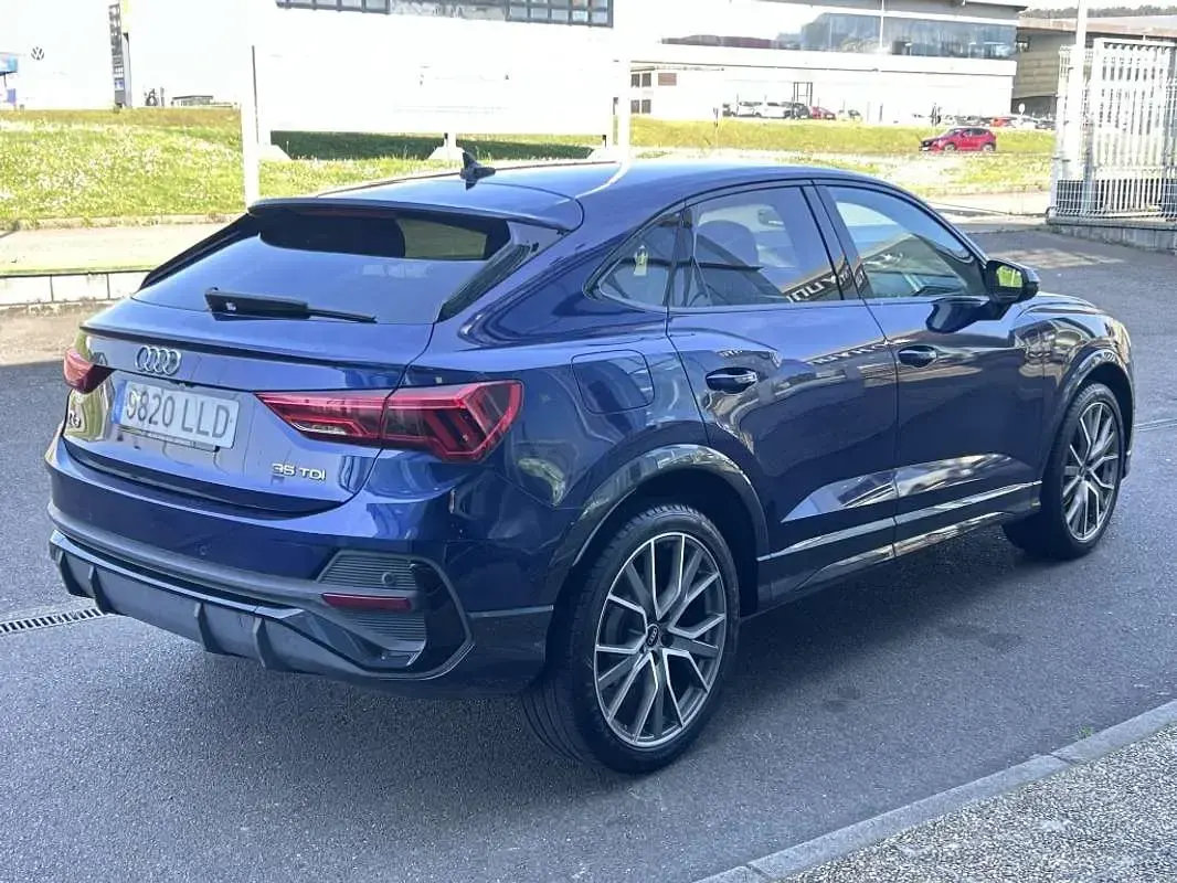 Usado Audi Q3 Sportback 150 CV (110 kW) 2020 Azul SUV