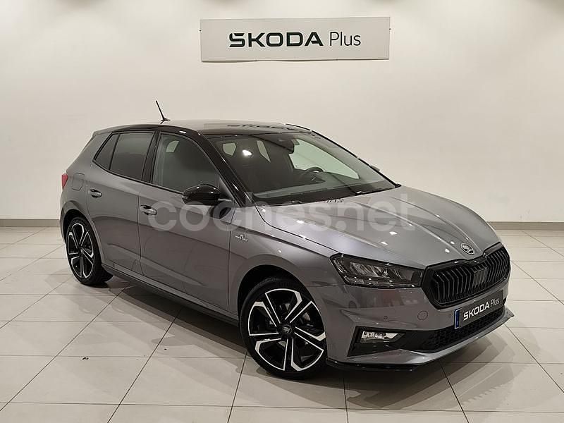Gris / plata Nuevo 2025 Skoda Fabia Monte Carlo Berlina | 24.900 € (Un poco caro) - Imagen 1/4