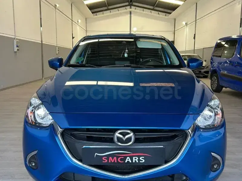 Usado Mazda 2 90 CV (66 kW) 2018 Azul Berlina