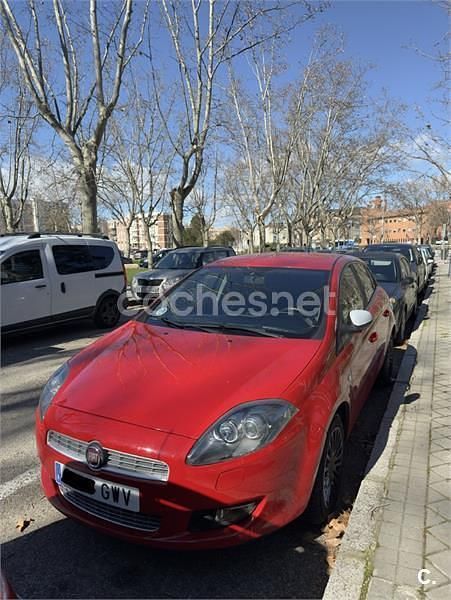 Usado Fiat Bravo Dynamic 105 CV (77 kW) 2010 Rojo Utilitario