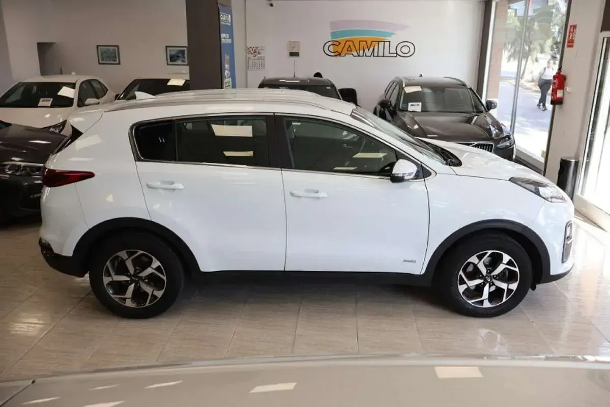 Usado Kia Sportage 136 CV (100 kW) 2021 Blanco SUV