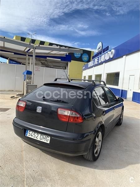 Negro Usado 2005 Seat Leon Sport Berlina | 3200 € (Precio justo) - Imagen 1/4