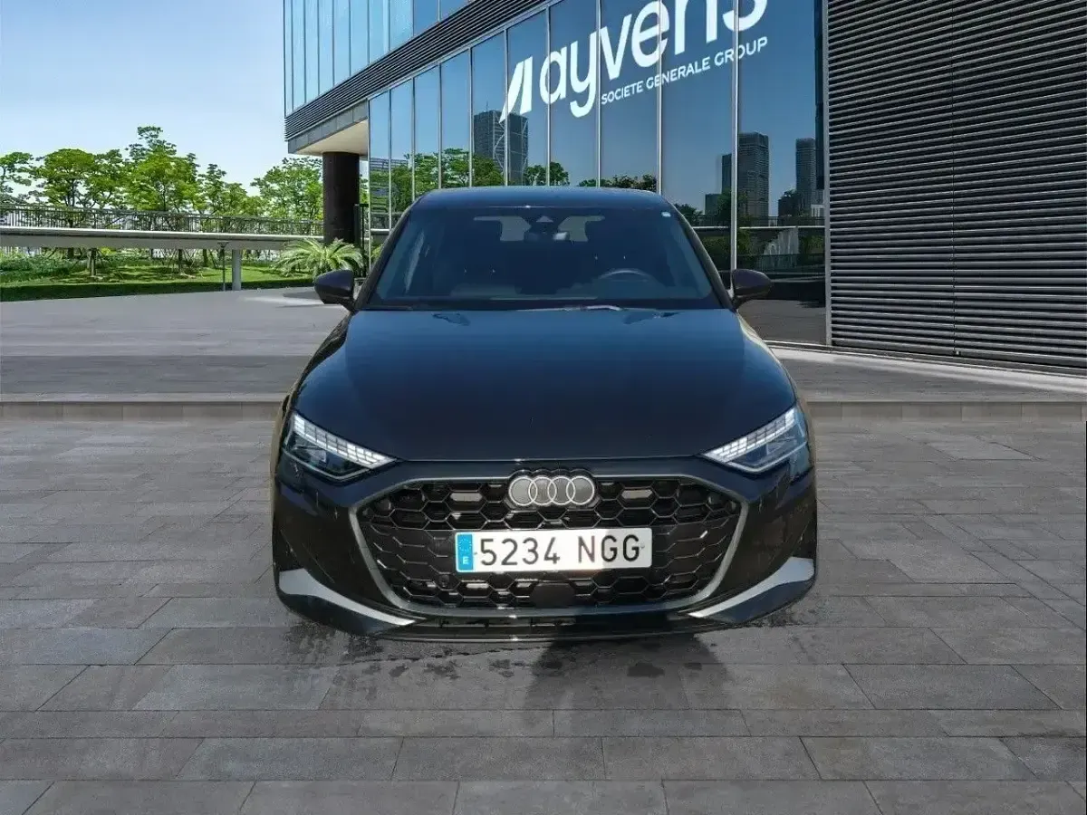 Usado Audi A3 Advanced Plus 116 CV (85 kW) 2025 Gris Berlina