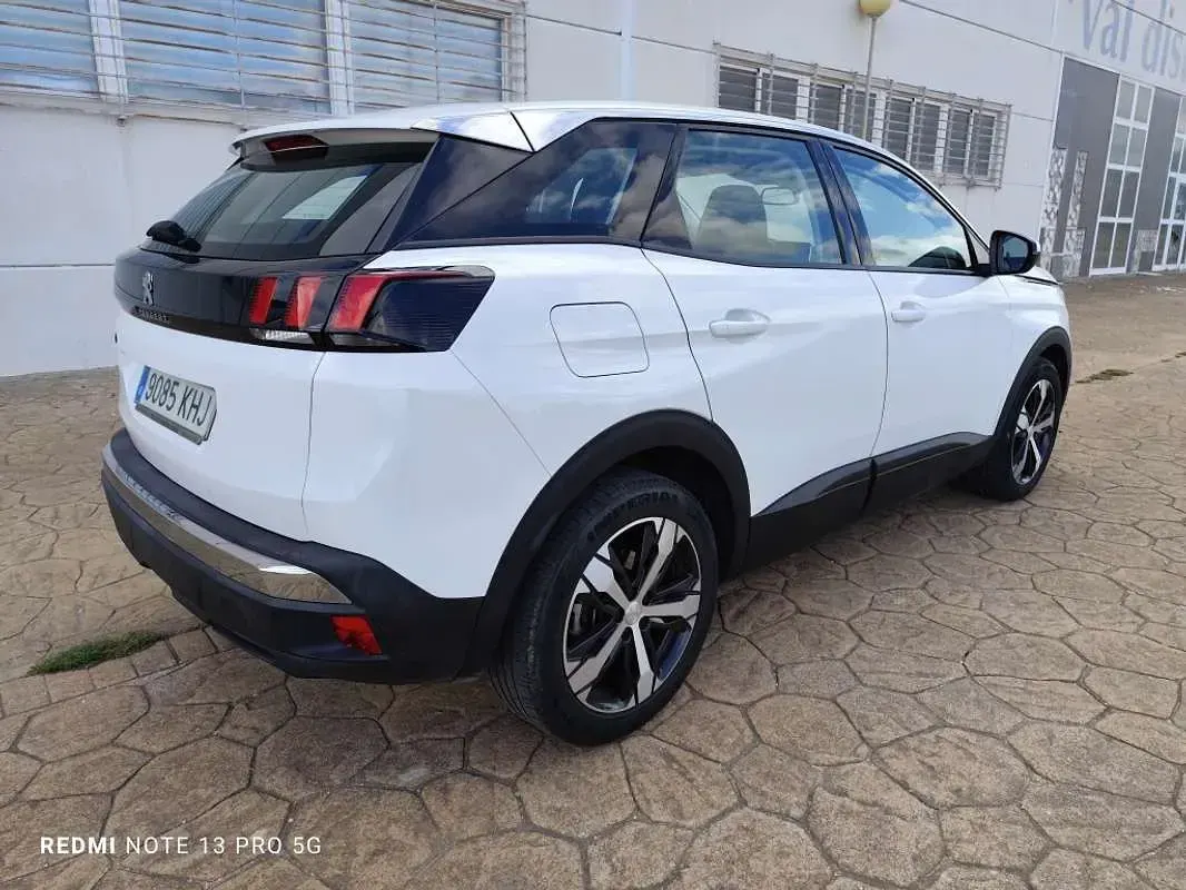 Usado Peugeot 3008 Active 131 CV (96 kW) 2018 Blanco SUV