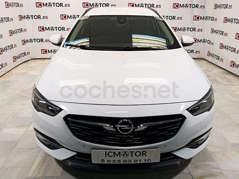 Usado Opel Insignia Selective 140 CV (102 kW) 2018 Blanco Familiar