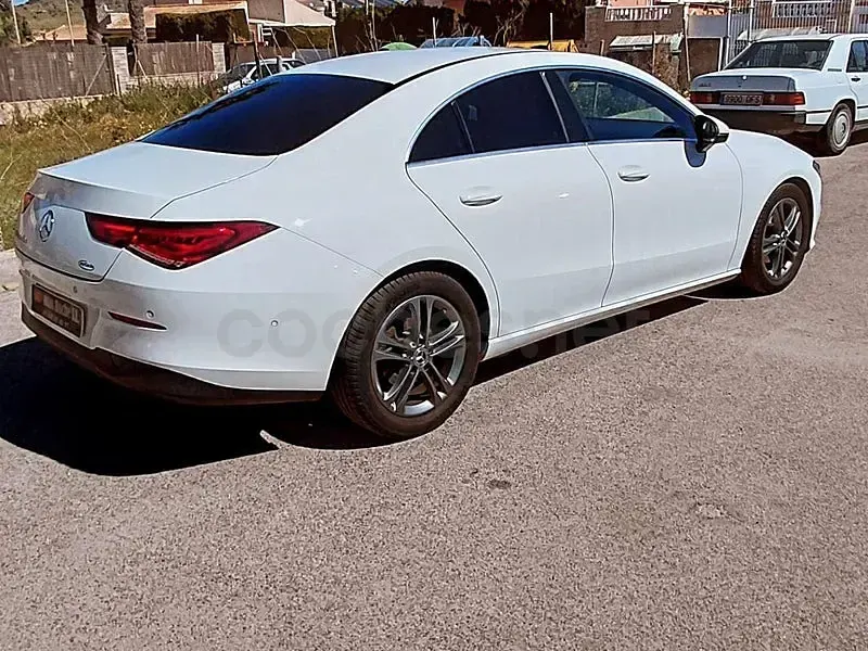 Usado Mercedes CLA200 136 CV (100 kW) 2019 Blanco Coupe