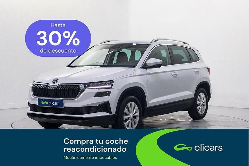 Usado Skoda Karoq Ambition 150 CV (110 kW) 2022 Blanco SUV