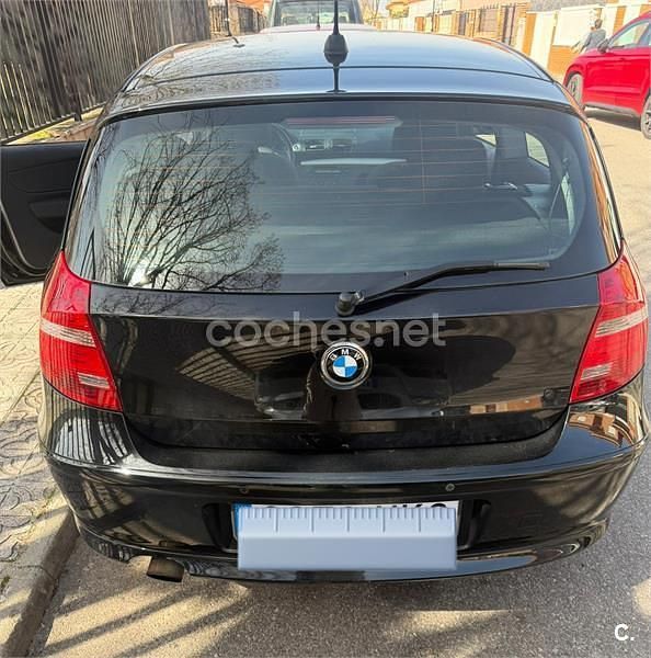 Usado BMW 118 143 CV (105 kW) 2009 Negro Utilitario