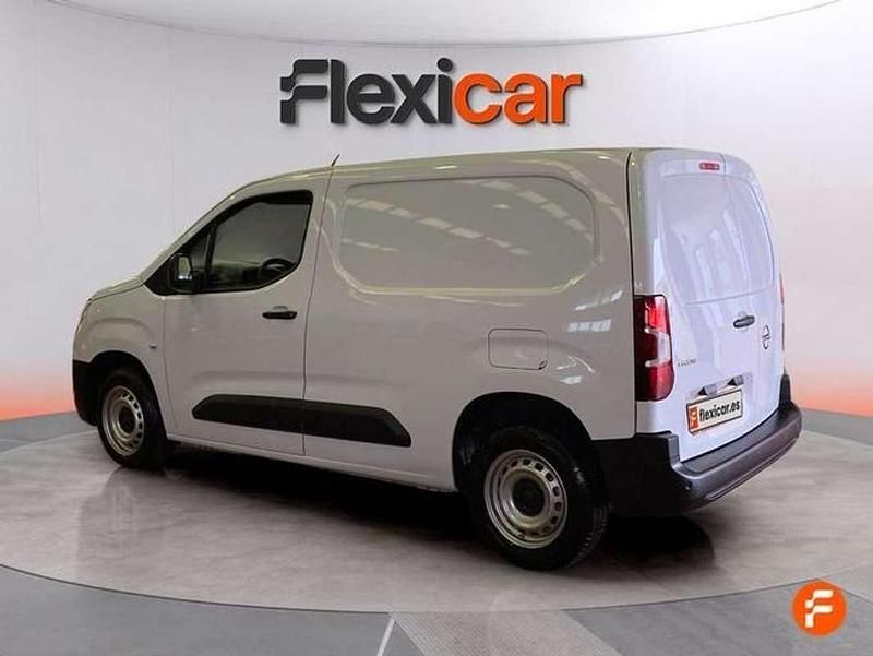 Usado Opel Combo Life Edition 102 CV (75 kW) 2022 Blanco Monovolumen