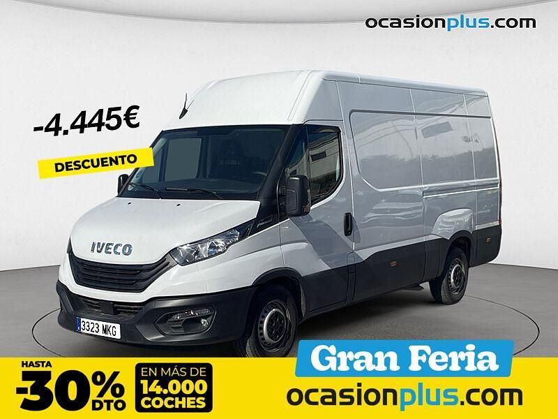 Blanco Usado 2023 Iveco Daily Berlina | 29.800 € (Precio justo) - Imagen 1/4