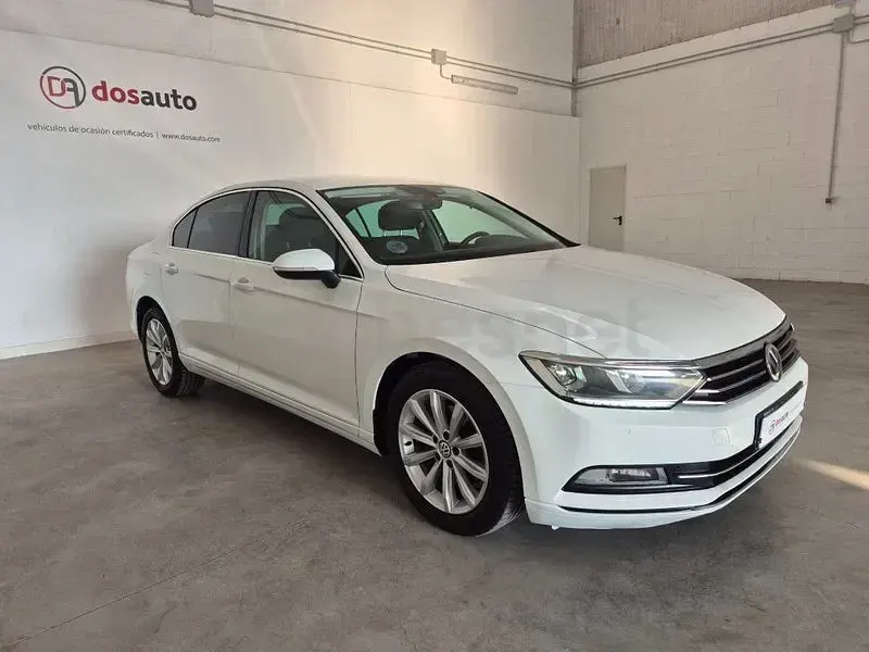 Usado VW Passat Advance 150 CV (110 kW) 2019 Blanco Berlina