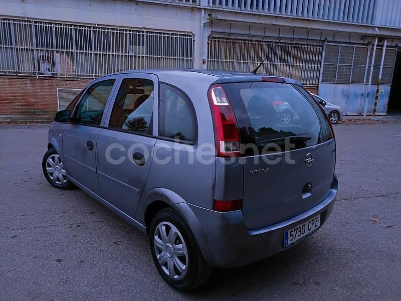 Usado Opel Meriva Cosmo 75 CV (55 kW) 2003 Gris / plata Monovolumen