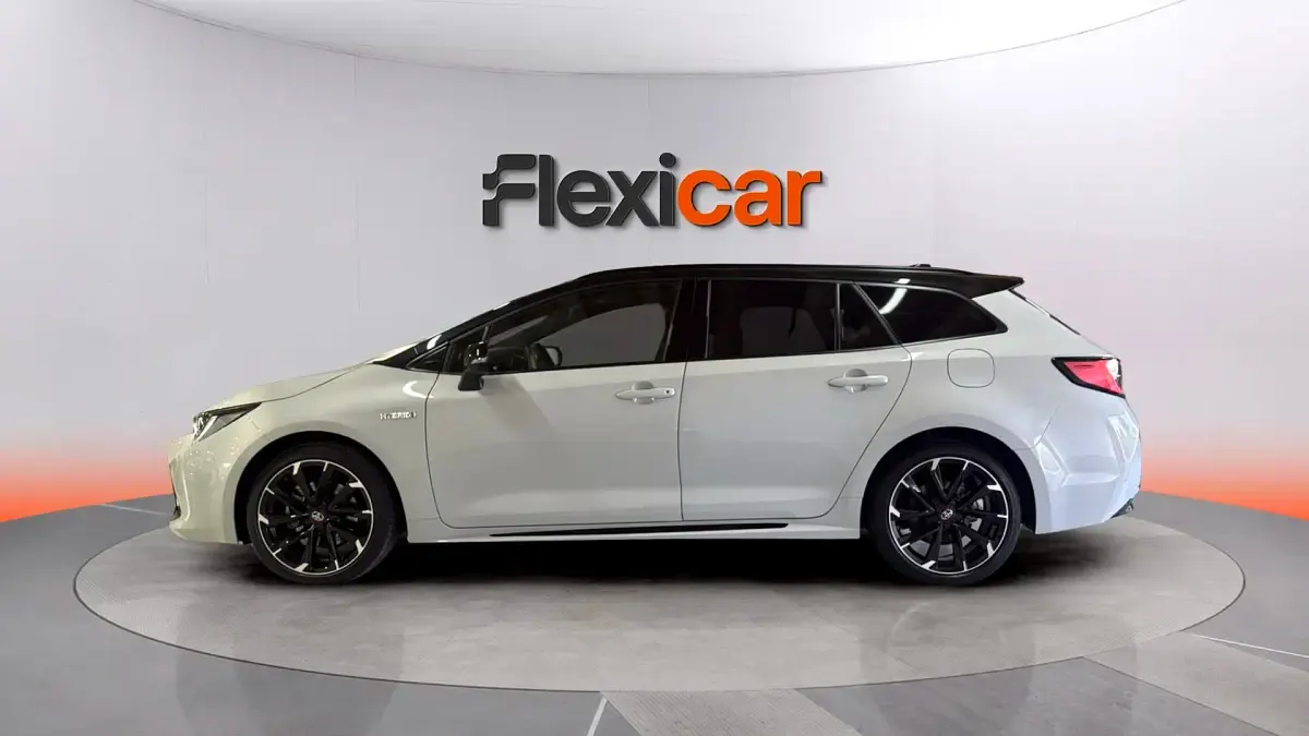 Usado Toyota Corolla Sport 196 CV (144 kW) 2022 Gris Familiar
