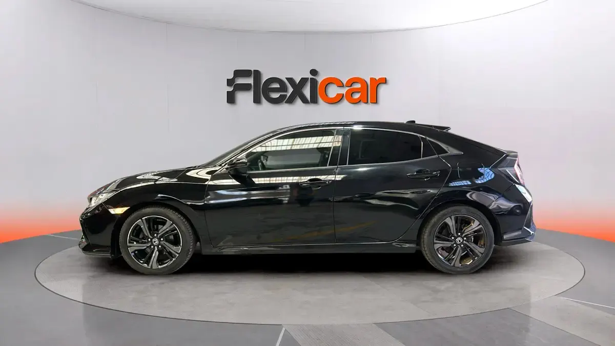 Usado Honda Civic Comfort 129 CV (94 kW) 2019 Negro Berlina
