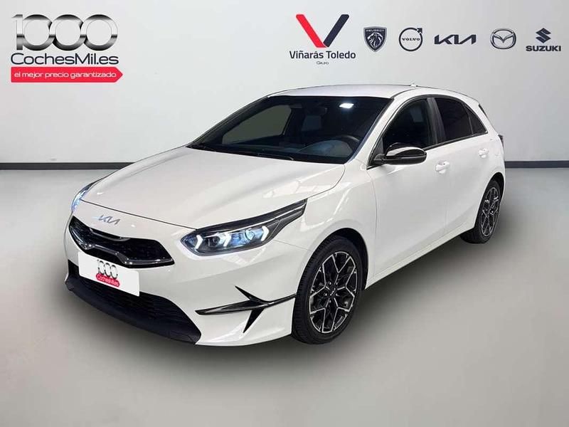 Usado Kia Ceed Style 101 CV (74 kW) 2025 Blanco Utilitario