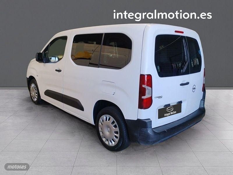 Usado Opel Combo Edition 102 CV (75 kW) 2020 Blanco Monovolumen