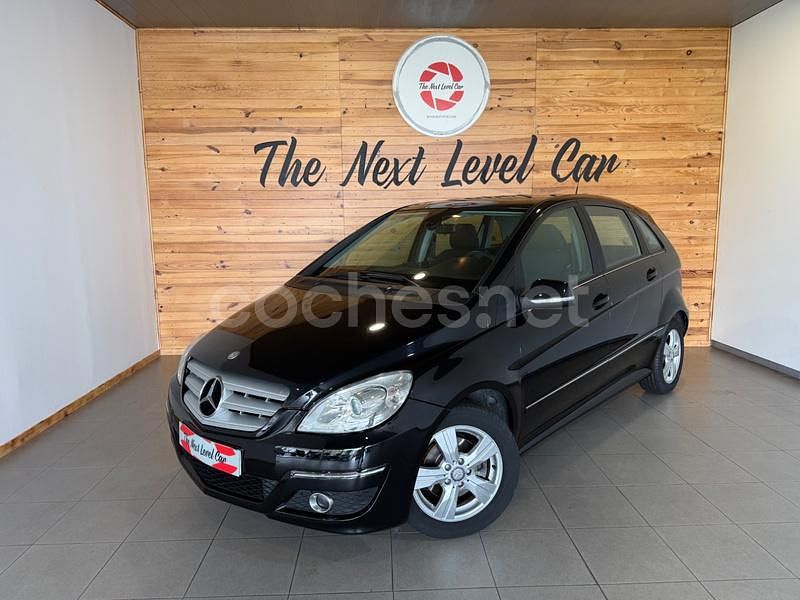 Negro Usado 2010 Mercedes B180 Monovolumen | 10.900 € - Imagen 1/4