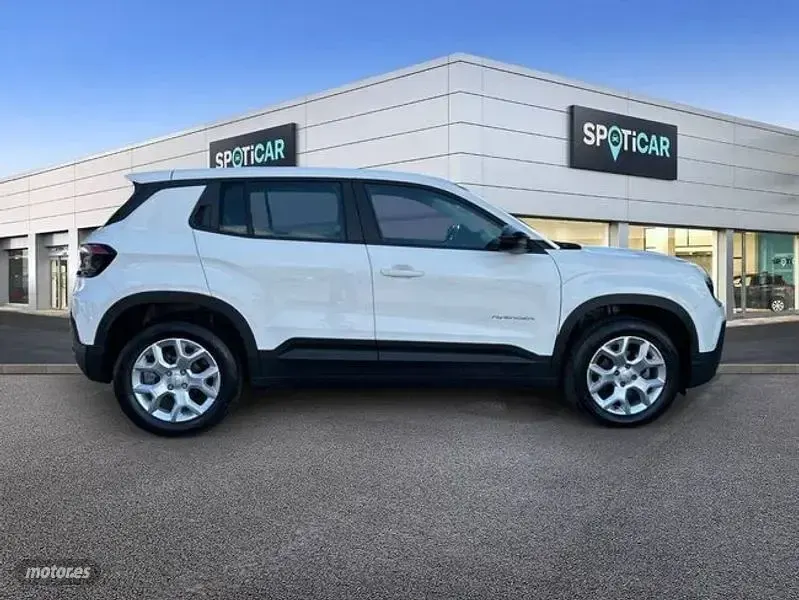 Usado Jeep Avenger Altitude 100 CV (73 kW) 2024 Blanco SUV