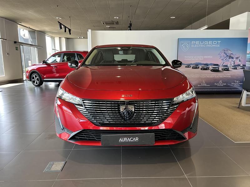 Usado Peugeot 308 Allure 145 CV (106 kW) 2025 Rojo Berlina