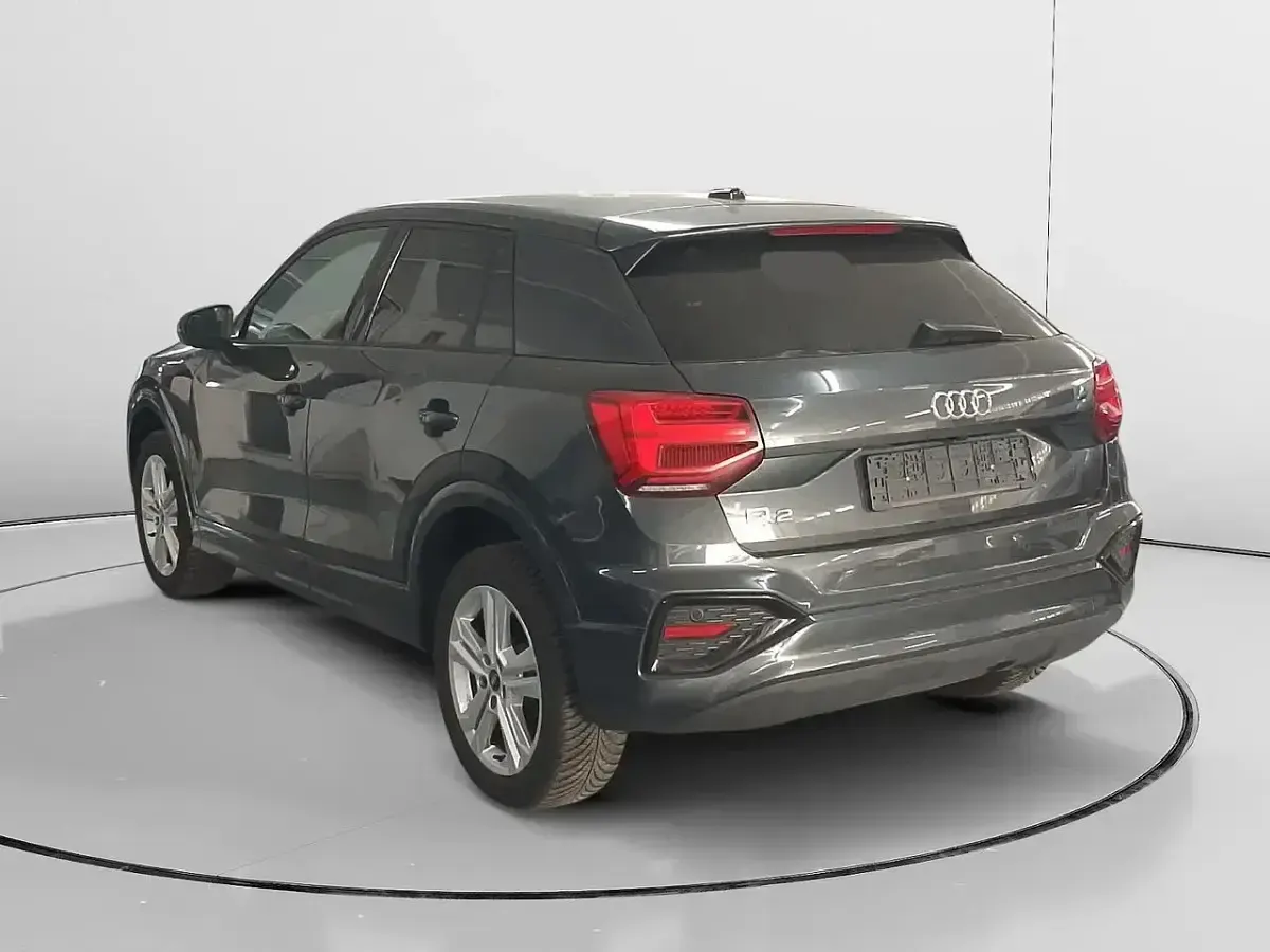 Usado Audi Q2 Advanced 150 CV (110 kW) 2023 Gris SUV