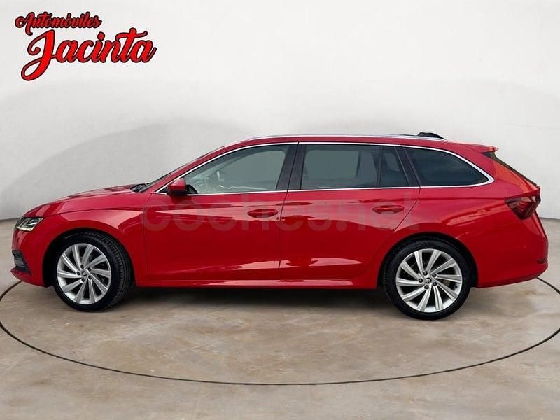 Usado Skoda Octavia Style 150 HP (110 kW) 2021 Vermelho Carrinha