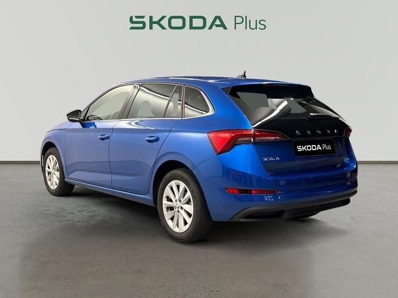 Usado Skoda Scala Ambition 116 CV (85 kW) 2024 Azul Utilitario