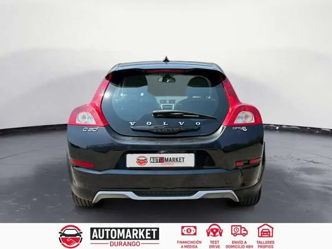 Usado Volvo C30 Kinetic 136 CV (100 kW) 2010 Negro Utilitario