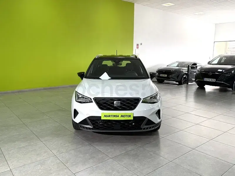 Usado Seat Arona FR 115 CV (84 kW) 2025 Blanco SUV